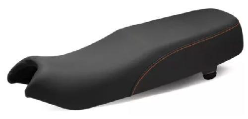 Asiento completo color negro. Material XXXX. Con costura color naranja