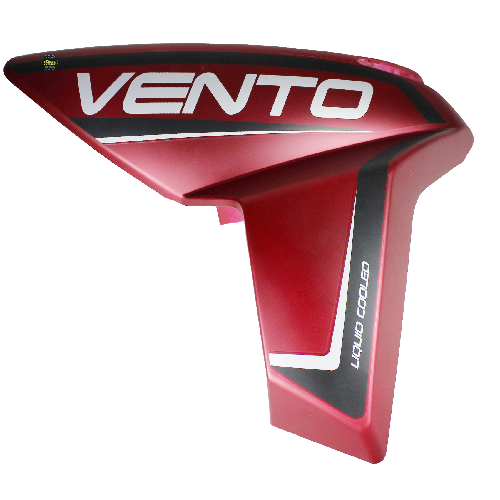 [A9-1141] Cubierta/tapa derecha de tanque. Color negra con rojo, material plastico, con sticker de vento