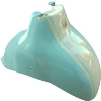 [E3-1018] Lodera/salpicadera delantera, material plastico, color azul con beige