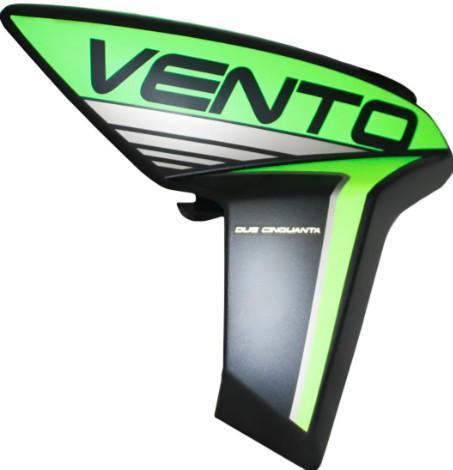 [A9-1176] Cubierta/tapa derecha de tanque. Color negra con verde, material plastico, con sticker de vento