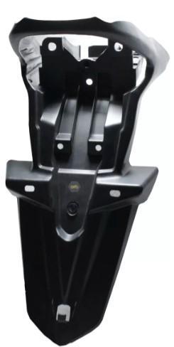 Lodera/salpicadera trasera color negra. Material plastico